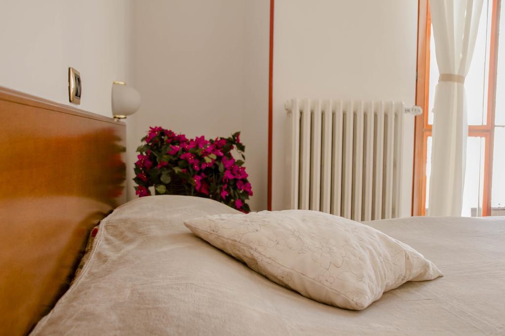 Domus Hotel Alessandria Exterior photo
