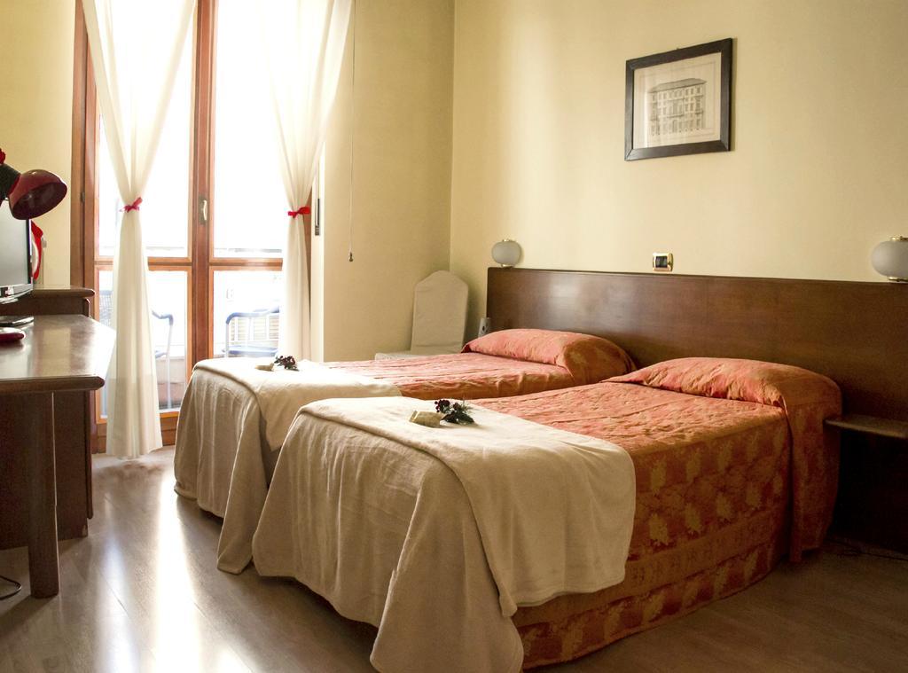 Domus Hotel Alessandria Exterior photo