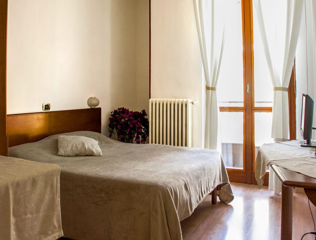 Domus Hotel Alessandria Exterior photo